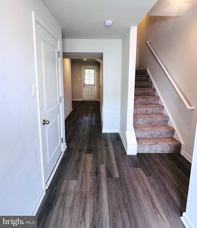 Foto del edificio - 303 Bait Rd