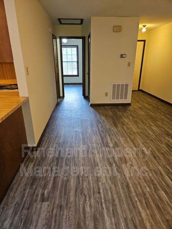Foto del edificio - 131 Glenwood Dr