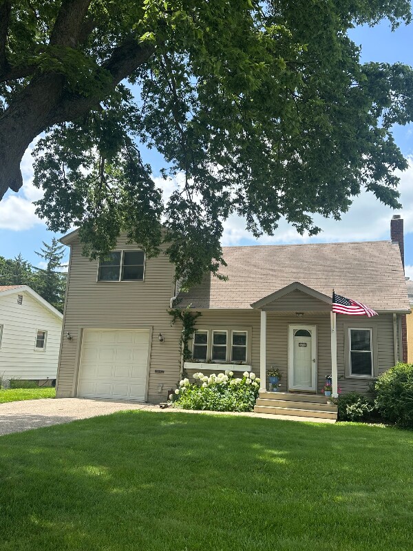 Primary Photo - 215 East St