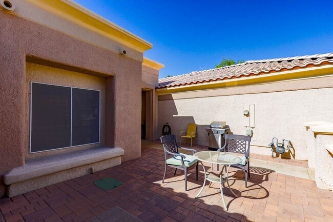 Building Photo - 55+ Age Restricted Sun City Summerlin  @ B...