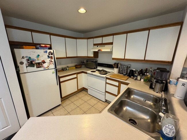Building Photo - Top Floor South Boulder 2BD/2BA Condo - Av...