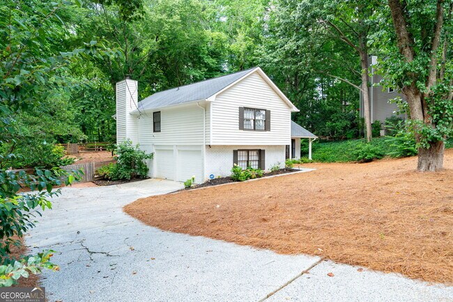 Foto del edificio - 2377 Emory Ln NE