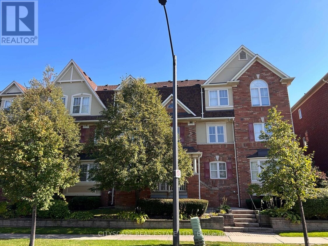 Primary Photo - 600 Shoreline Dr