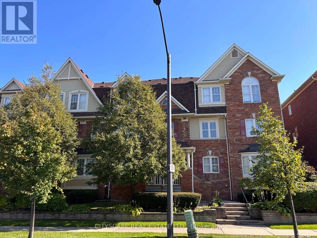 Building Photo - 600 Shoreline Dr