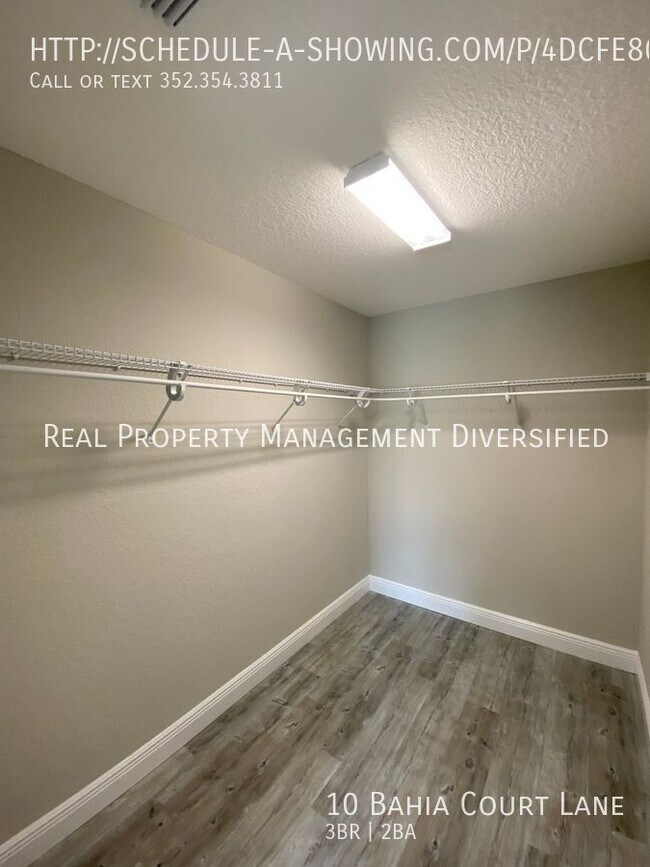 Building Photo - 10 Bahia Ct Ln