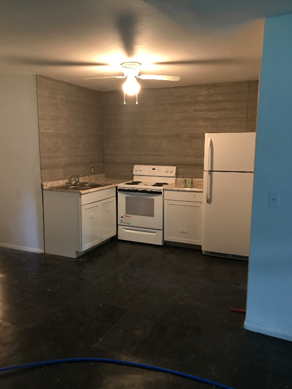 Primary Photo - 129 Hilltop Cir