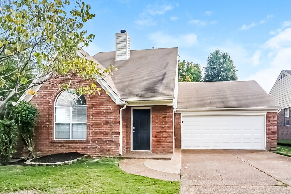 Primary Photo - 9587 Chi Chi Ln