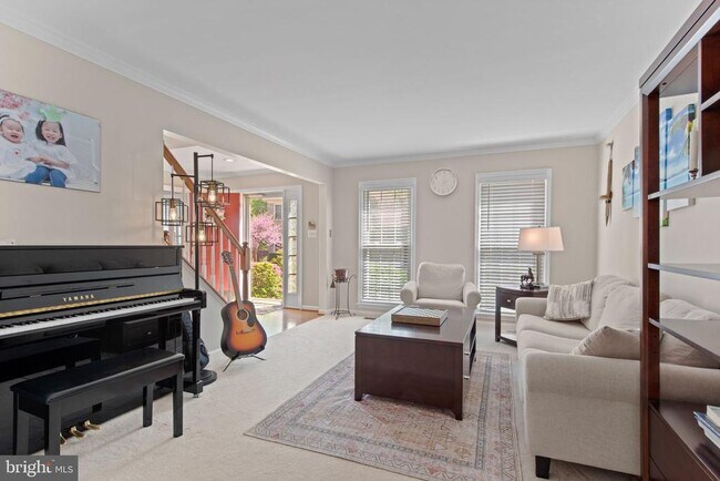Foto del edificio - 8104 Creekview Dr
