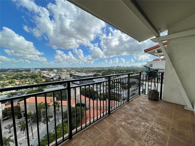 Foto del edificio - 888 Douglas Rd