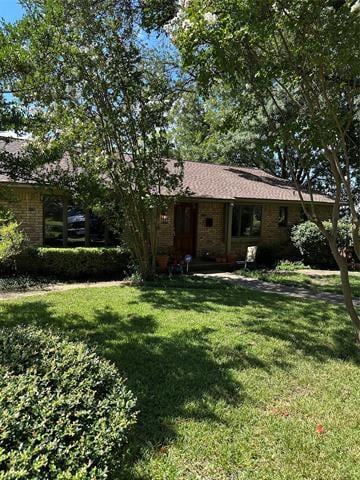 Foto del edificio - 9703 Elmcrest Dr