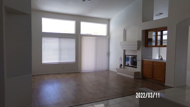 Building Photo - 252 Paseo Del Lago Cir