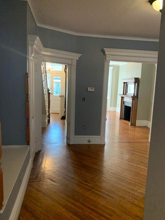 44 Van Reipen Ave, Journal Square, NJ 07307 Condo for Rent in Journal