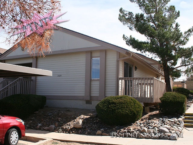 Building Photo - Condo in Montana Villas HOA