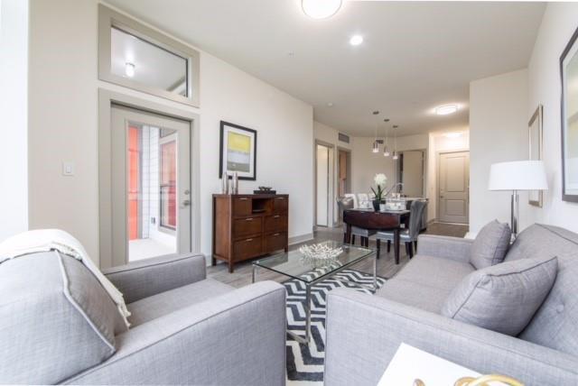 Foto principal - 2727 Brazos St