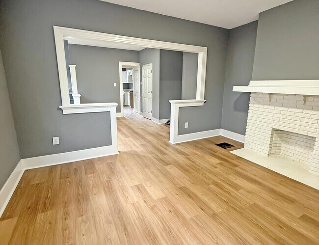 Foto del edificio - 42-42 Pointview Ave