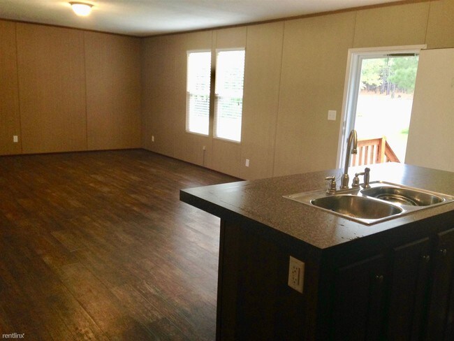 Building Photo - 1531 Hillmon Grove Rd