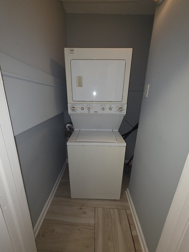 Foto del edificio - 1212 Holbrook St NE