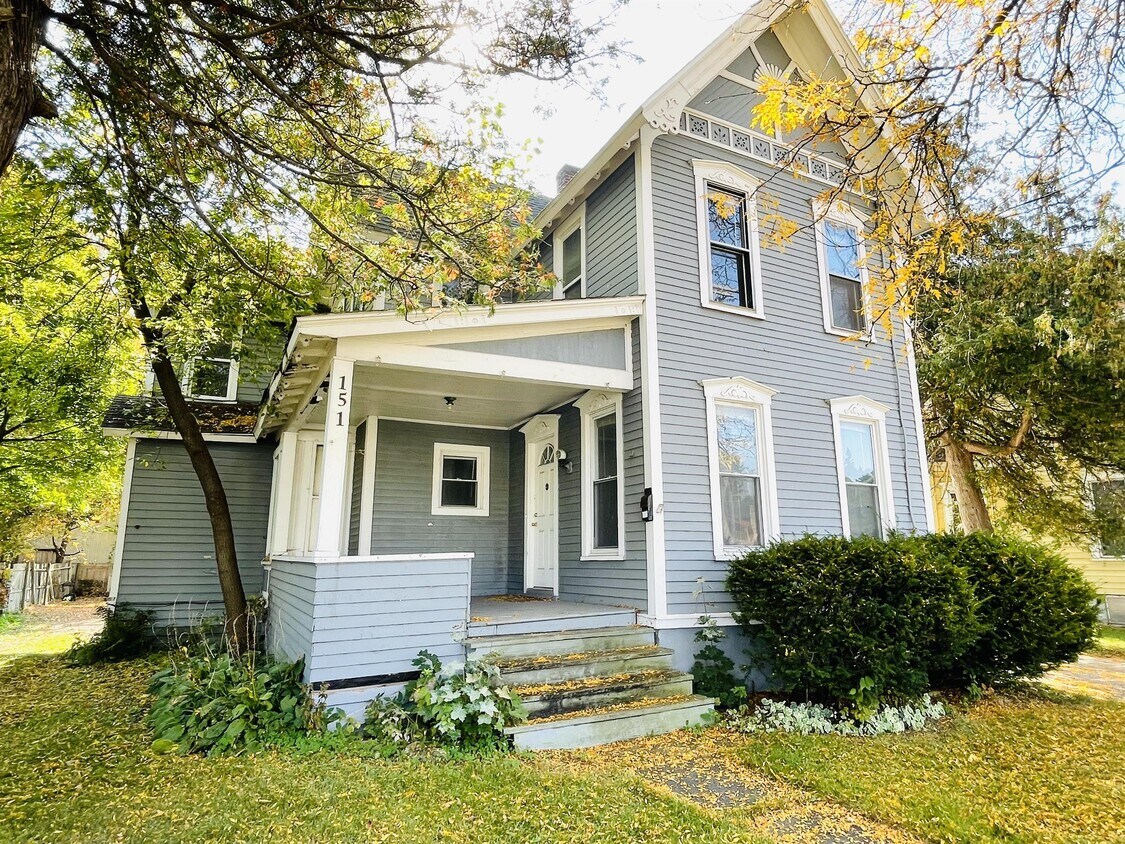 Building Photo - 151 Tompkins St