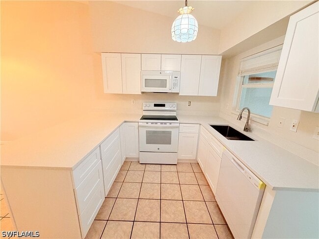 Building Photo - 8204 Matanzas Rd