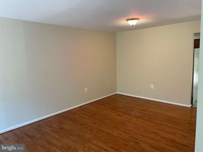 Building Photo - 10278 Colony Park Dr