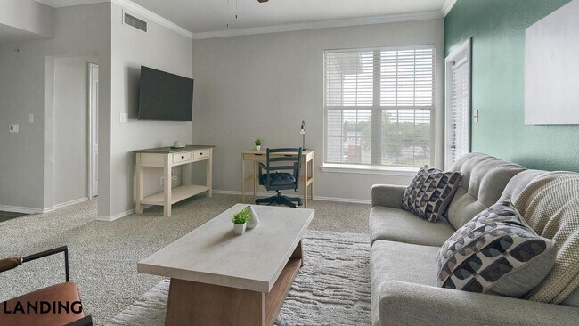 Foto del edificio - 9125 Hwy 6 N