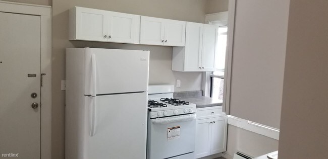 Building Photo - 3 br, 1 bath  - 186 Eastern Pkwy 1R