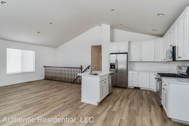 Building Photo - 5 br, 3 bath House - 409 S 1125 W
