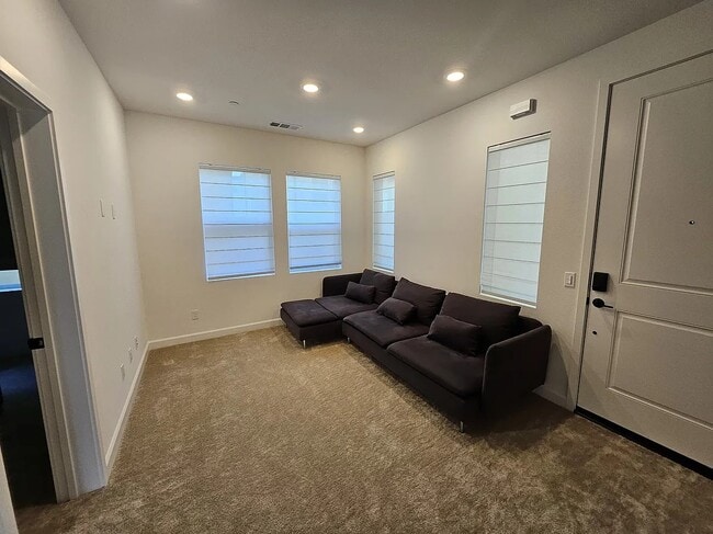 Building Photo - 11886 Ella Way