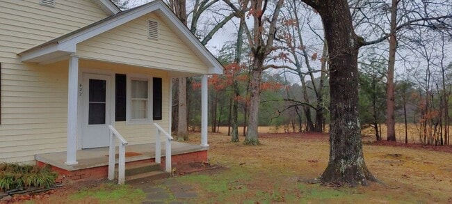 Building Photo - 422 Manning Ave