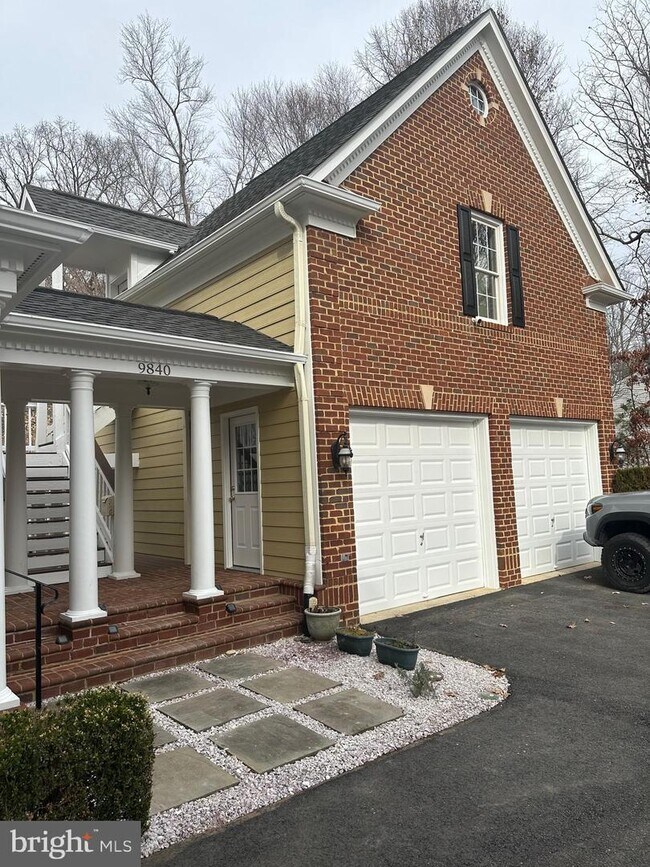 Foto del edificio - 9840 Hampton Rd