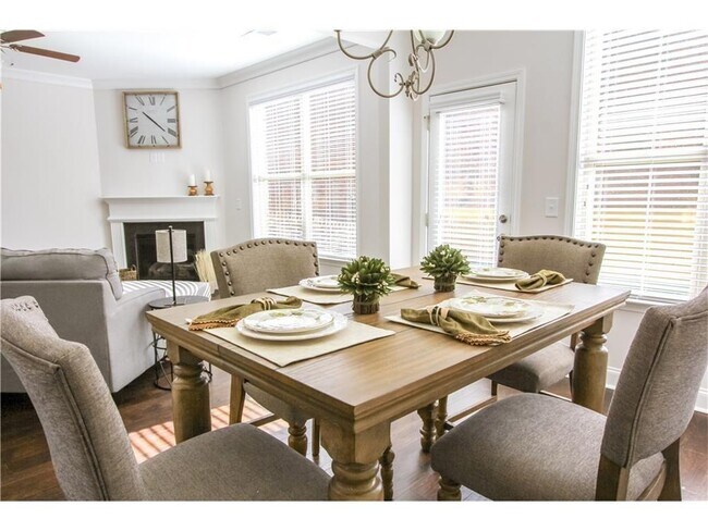 Foto del edificio - 5520 Lightheart Ct