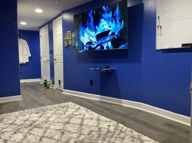 Building Photo - 1732 E Lafayette Ave