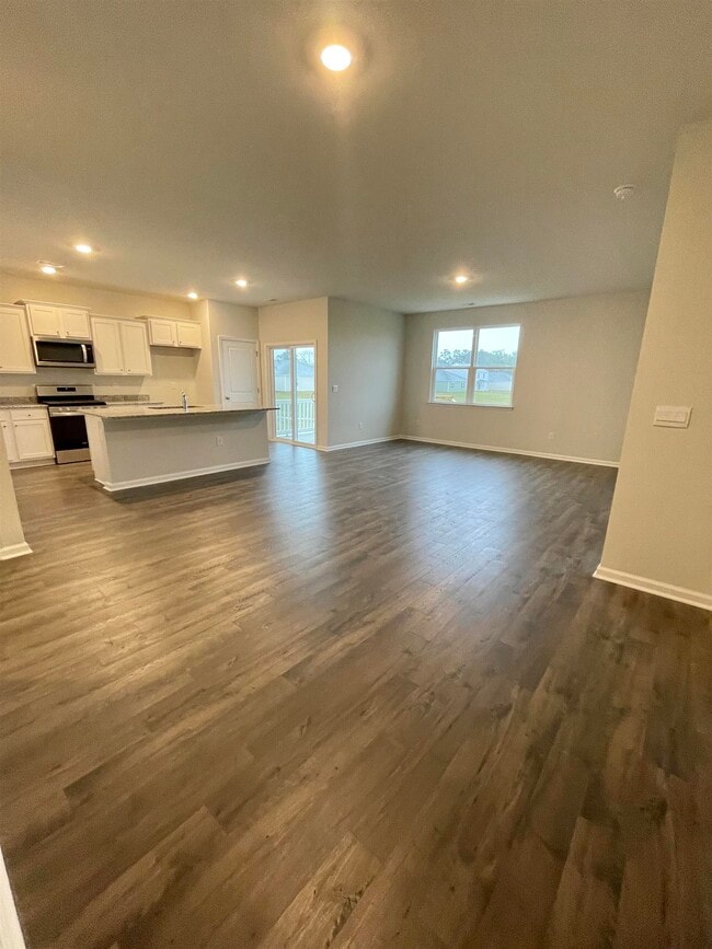 Building Photo - 2156 Ainsley Dr