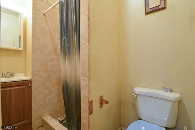 Building Photo - 655 S 17th St