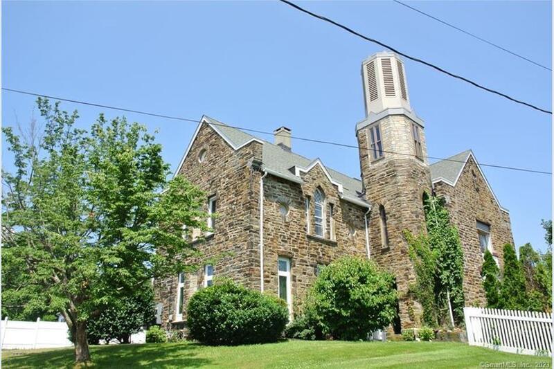 Primary Photo - 302 Soundview Ave