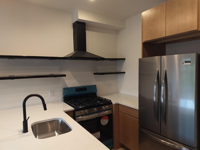 Photo - 233.5 Palisade Ave Apartment