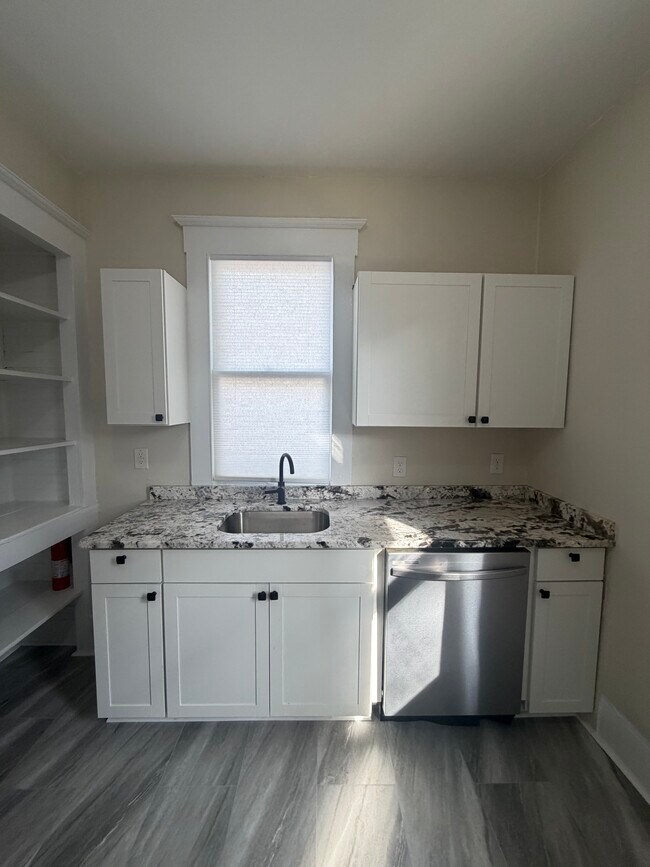 Foto del edificio - 1904 Perry Ave