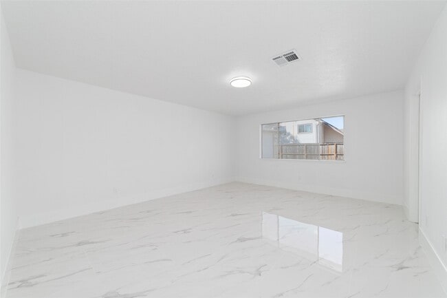 Building Photo - 13330 Agarita Ln