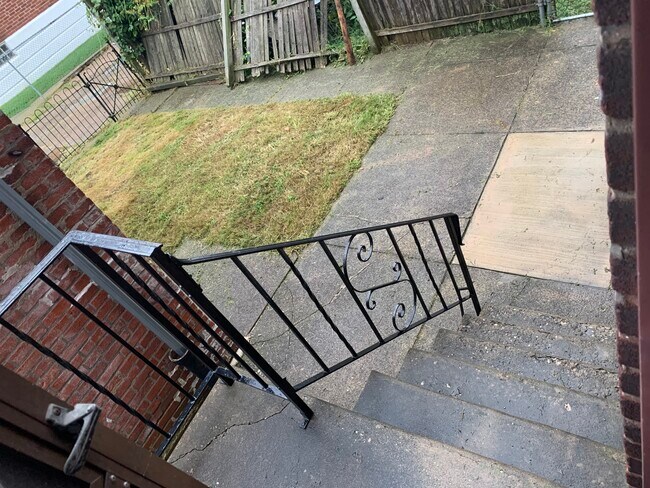 Foto del edificio - 7353 Sackett St