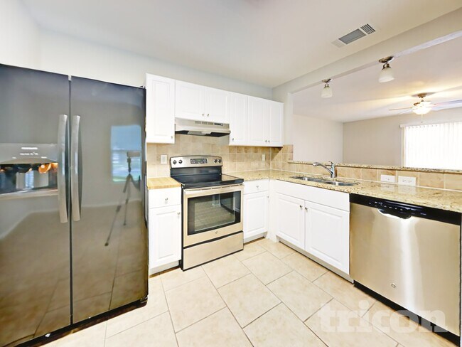 Foto del edificio - 7606 Chatsworth