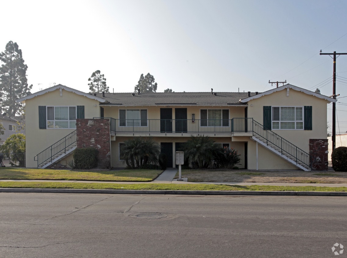 Primary Photo - 12551 Nutwood St