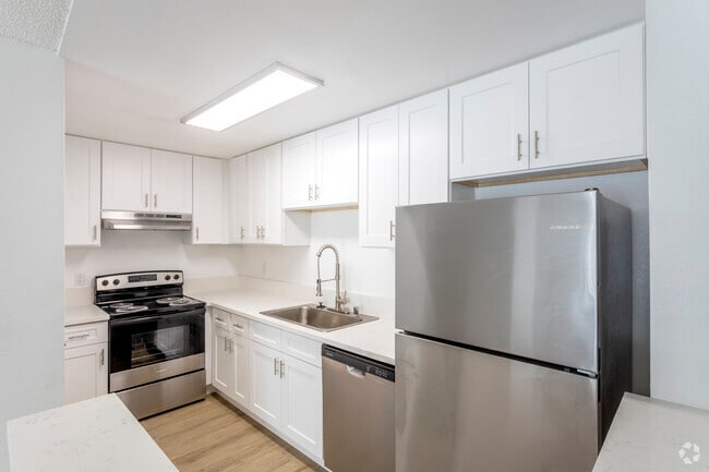 Studio - 1BA, 475SF - Vida
