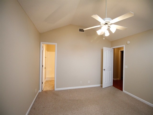 Foto del edificio - 3749 Southbend Dr