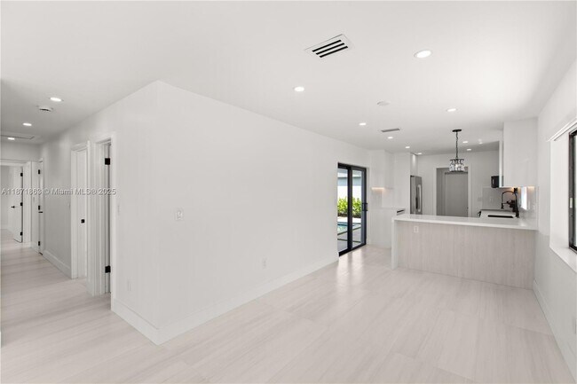 Foto del edificio - 6010 SW 108th Pl