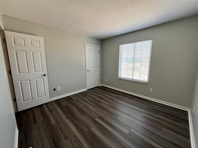 Building Photo - 2630 Crisnic Ct
