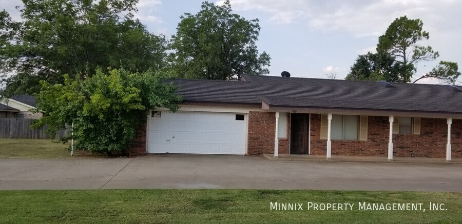 Foto principal - 1005 Itasca St