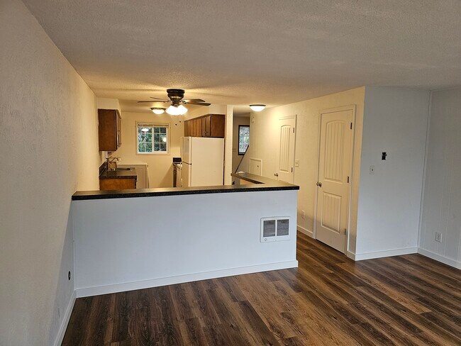 Foto del edificio - 14037 SE Oatfield Rd