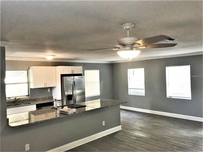 Foto del edificio - 3909 W Pearl Ave