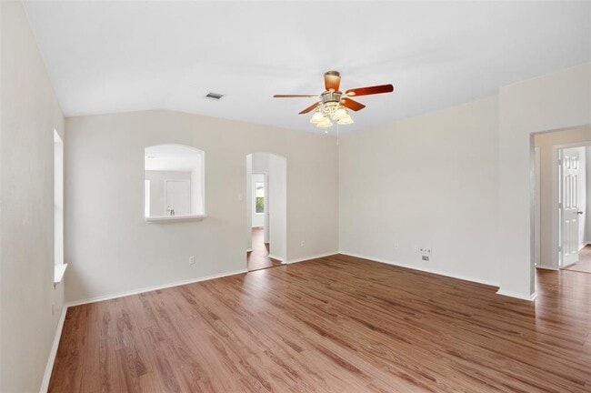 Building Photo - 1225 Tudor House Rd