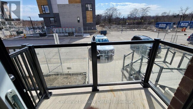 Photo du bâtiment - 16 Melbourne Ave